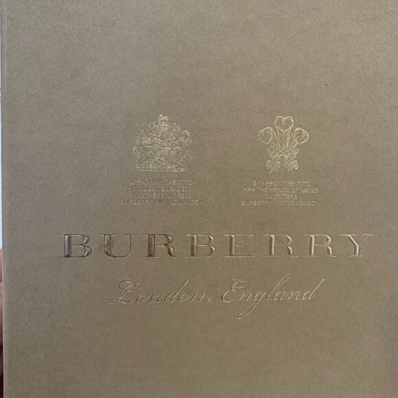 Burberry Glass Pearl Asymmetrical Drop Earring - Picture 3 of 6